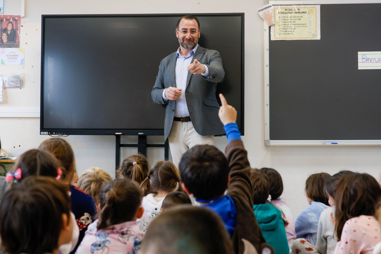 Defendemos un sistema plural en el que las familias tengan LIBERTAD para elegir qué educación quieren para sus hijos